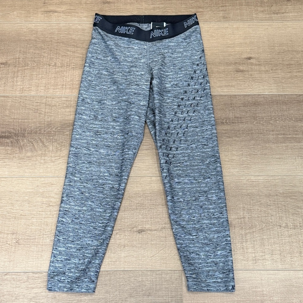 Nike‎ Victory Wrap Graphic Print Cropped Leggings Capri Pant Women’s size Small